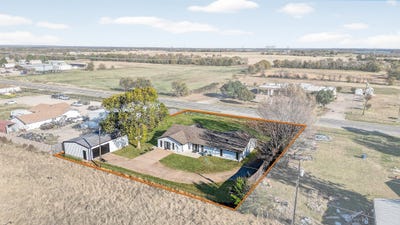 /international/us/616-e-bells-boulevard-bells-tx-110103546308/