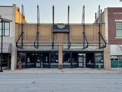/international/us/16-s-main-st-hutchinson-ks-110105093283/