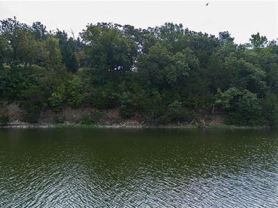 /international/us/13-e-lakeview-road-mapleton-ks-110098160096/