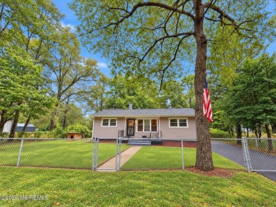 /international/us/521-ridgeview-avenue-browns-mills-nj-110120089914/