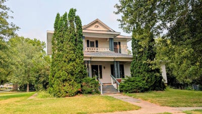 /international/us/502-tracy-st-audubon-ia-110119575657/