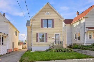 /international/us/407-4th-street-waukegan-il-110120425377/