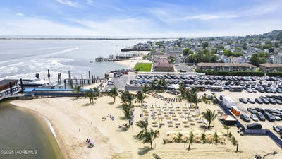 /international/us/330-shore-drive-highlands-nj-110100129671/