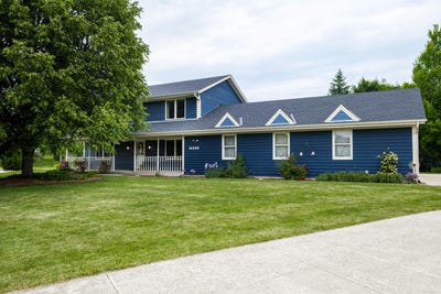 /international/us/14240-radiant-ct-brookfield-wi-110100314919/
