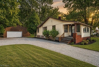 /international/us/5803-stearns-road-north-olmsted-oh-110110017741/