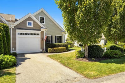 /international/us/6-amberwood-court-buzzards-bay-ma-110107317796/