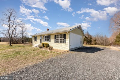 /international/us/8430-courthouse-road-spotsylvania-va-110105781182/