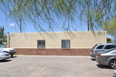 /international/us/1902-s-montezuma-avenue-tucson-az-110102922201/