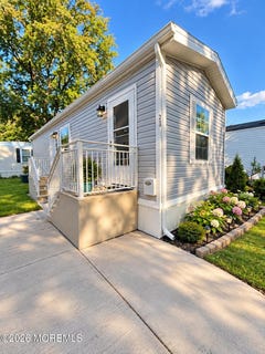 /international/us/28-sams-mobile-home-court-hazlet-nj-110120083990/