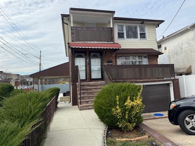 /international/us/827-hartman-lane-far-rockaway-ny-110108356527/