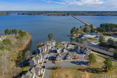 /international/us/117-rowboat-way-littleton-nc-110108907367/