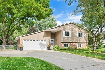 /international/us/10144-boundary-creek-terrace-maple-grove-mn-110120723707/