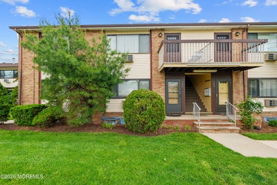 /international/us/735-cricket-lane-woodbridge-nj-110108168467/