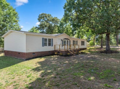 /international/us/139-blue-ridge-road-campobello-sc-110108220381/