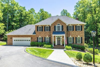 /international/us/208-mill-lane-lynchburg-va-110108334588/