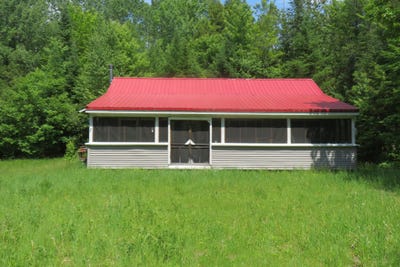/international/us/378-station-road-bradford-me-110100891808/