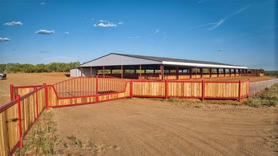 /international/us/6556-county-road-403-llano-tx-110100871784/
