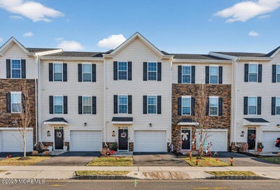 /international/us/208-prestige-road-brick-nj-110106928614/