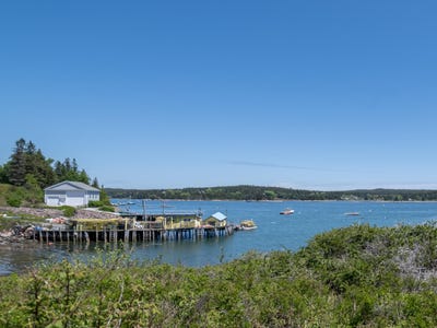 /international/us/362-harbor-road-swans-island-me-110109351432/