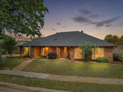 /international/us/2801-meadow-creek-bedford-tx-110107199760/