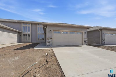 /international/us/6123-s-bison-pl-sioux-falls-sd-110106730641/