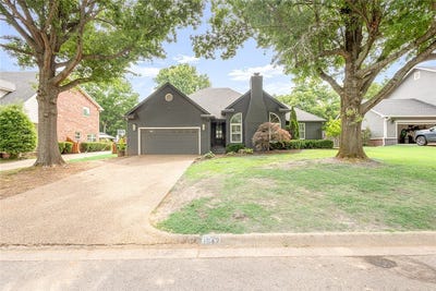 /international/us/1642-n-charlee-avenue-fayetteville-ar-110108503695/