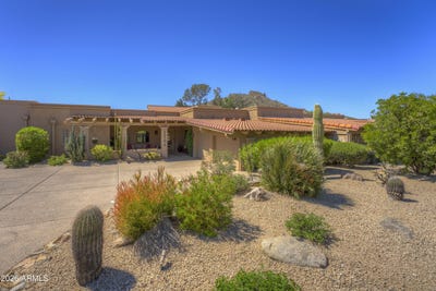 /international/us/1204-e-mesquite-drive-carefree-az-110106673731/