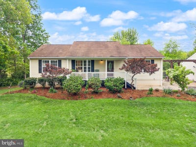 /international/us/24346-oak-forest-drive-rapidan-va-110108378781/