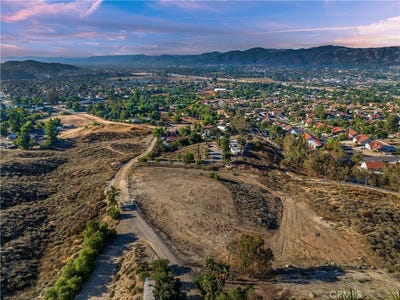 /international/us/33123-via-margarita-street-wildomar-ca-110095952349/?lang=zh-cn