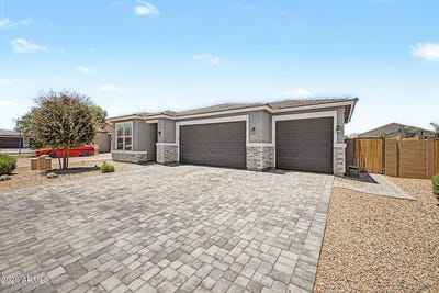 /international/us/1230-e-gabrilla-drive-casa-grande-az-110108966722/