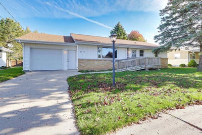 /international/us/2210-richmond-avenue-manitowoc-wi-110120465965/