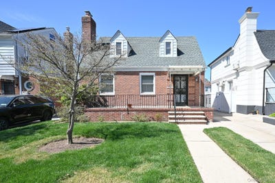 /international/us/75-64-180th-street-fresh-meadows-ny-110107518907/