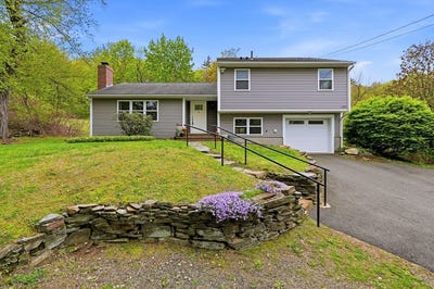 /international/us/1185-bay-road-amherst-ma-110108066647/