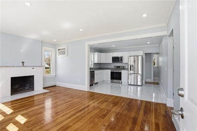 /international/us/1567-centerville-road-warwick-ri-110107959909/