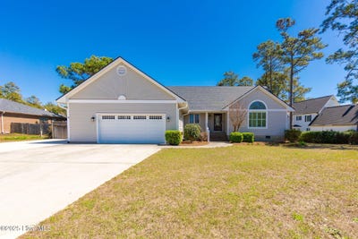 /international/us/114-bluewater-circle-newport-nc-110098447074/
