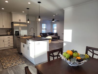 /international/us/1167-candida-road-532-elgin-il-110108506372/