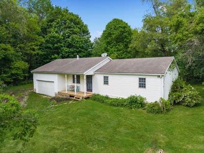 /international/us/9530-bennington-chapel-road-centerburg-oh-110108219395/