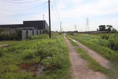 /international/us/427-procter-road-baytown-tx-110105002081/