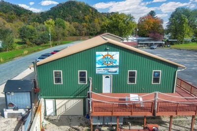 /international/us/125-jefferson-ave-harpers-ferry-ia-110120529231/