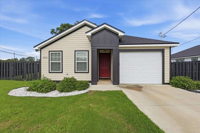 /international/us/2034-w-jefferson-street-quincy-fl-110109736168/