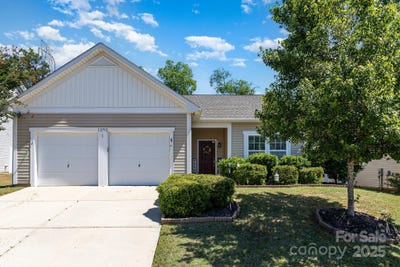 /international/us/12792-clydesdale-drive-midland-nc-110099269836/