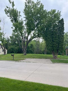 /international/us/1445-valley-view-dr-coralville-ia-110099999799/