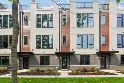 /international/us/2122-iron-ridge-lane-naperville-il-110110270177/