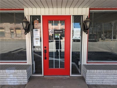 /international/us/125-7th-street-somerville-tx-110108423372/