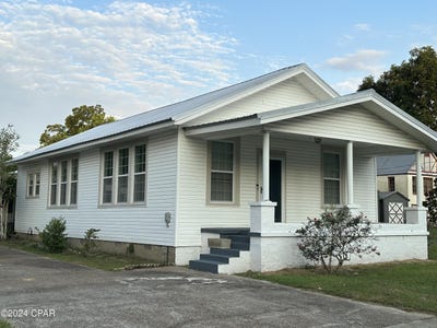 /international/us/2970-kynes-street-marianna-fl-110104547321/