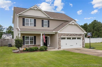 /international/us/51-folly-court-linden-nc-110100944459/