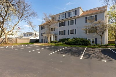 /international/us/14-webb-pl-mansfield-ma-110107552981/