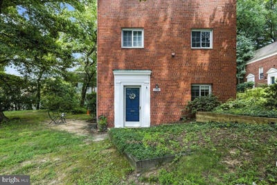 /international/us/3504-martha-custis-drive-alexandria-va-110100925938/