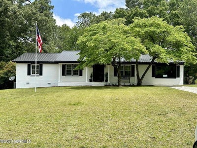 /international/us/611-e-l-ives-drive-aberdeen-nc-110100872083/