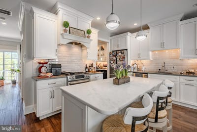 /international/us/23-central-avenue-berwyn-pa-110107628689/